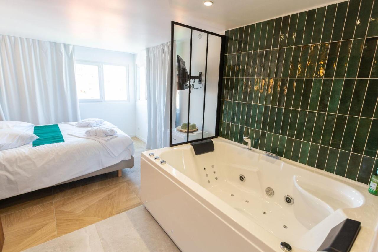 Love Room Du Mont D'Or - Baignoire Spa - Minibar Offert Marseille Extérieur photo